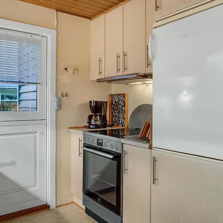 Holiday home Petit Grenaa